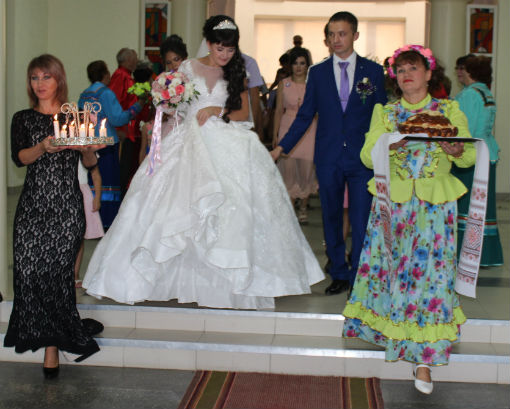 В поселке Ахтырском провели свадебный обряд
