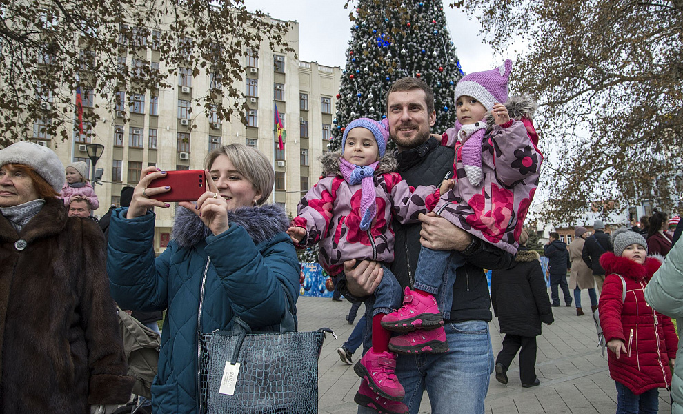В Краснодарском крае пройдет девять тысяч новогодних мероприятий