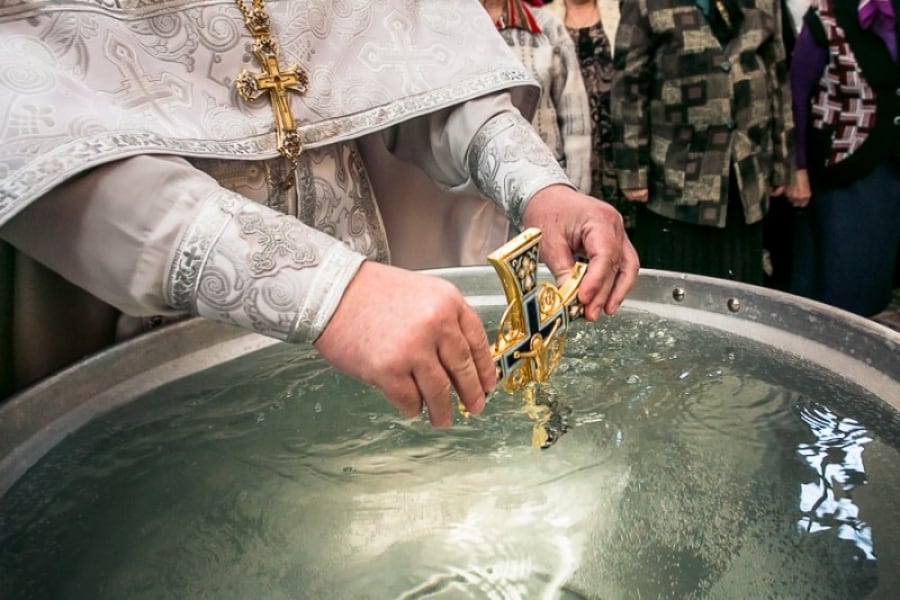 В православных храмах Абинского района пройдут праздничные литургии и освящение воды