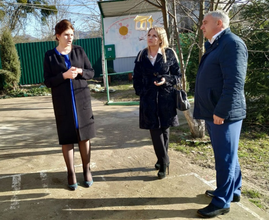 Депутат Законодательного собрания края встретилась с активистами поселка Ахтырского