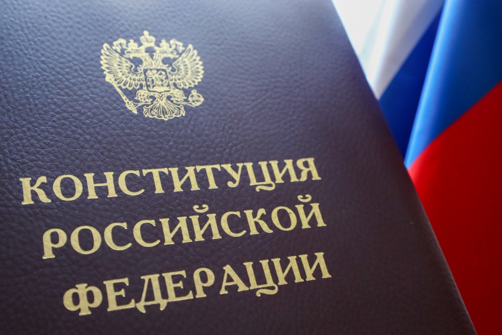 По мнению россиян, гарантии медпомощи являются самой важной поправкой в Конституцию