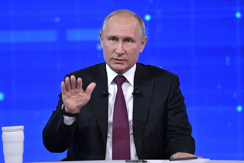 Президент Владимир Путин записал видеообращение в честь Дня Российского флага