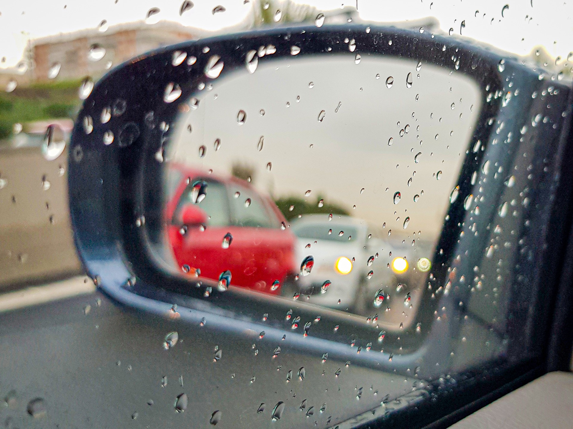 Фото дождь стекло машинное