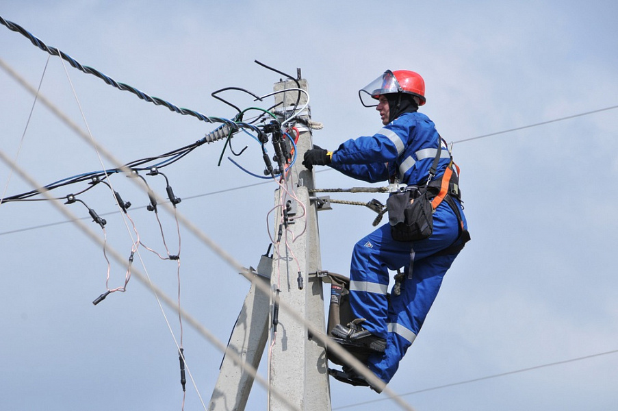 Энергетики Кубани восстановили поврежденные из-за непогоды объекты электроснабжения