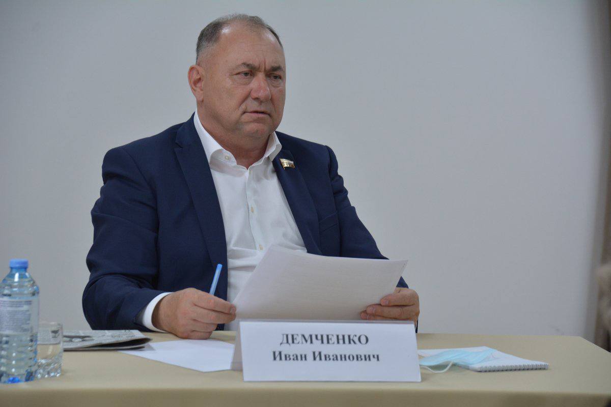 Депутат Госдумы Иван Демченко поздравил с днем социального работника