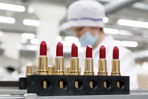Производство отечественной парфюмерно-косметической продукции вырастет