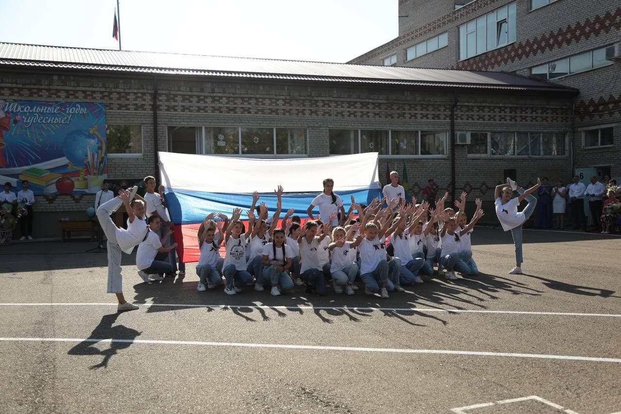 Иван Демченко  принял участие в торжественной линейке, посвященной началу учебного года