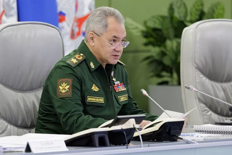 Глава Минобороны Шойгу сообщил, сколько российских женщин-военных участвует в СВО