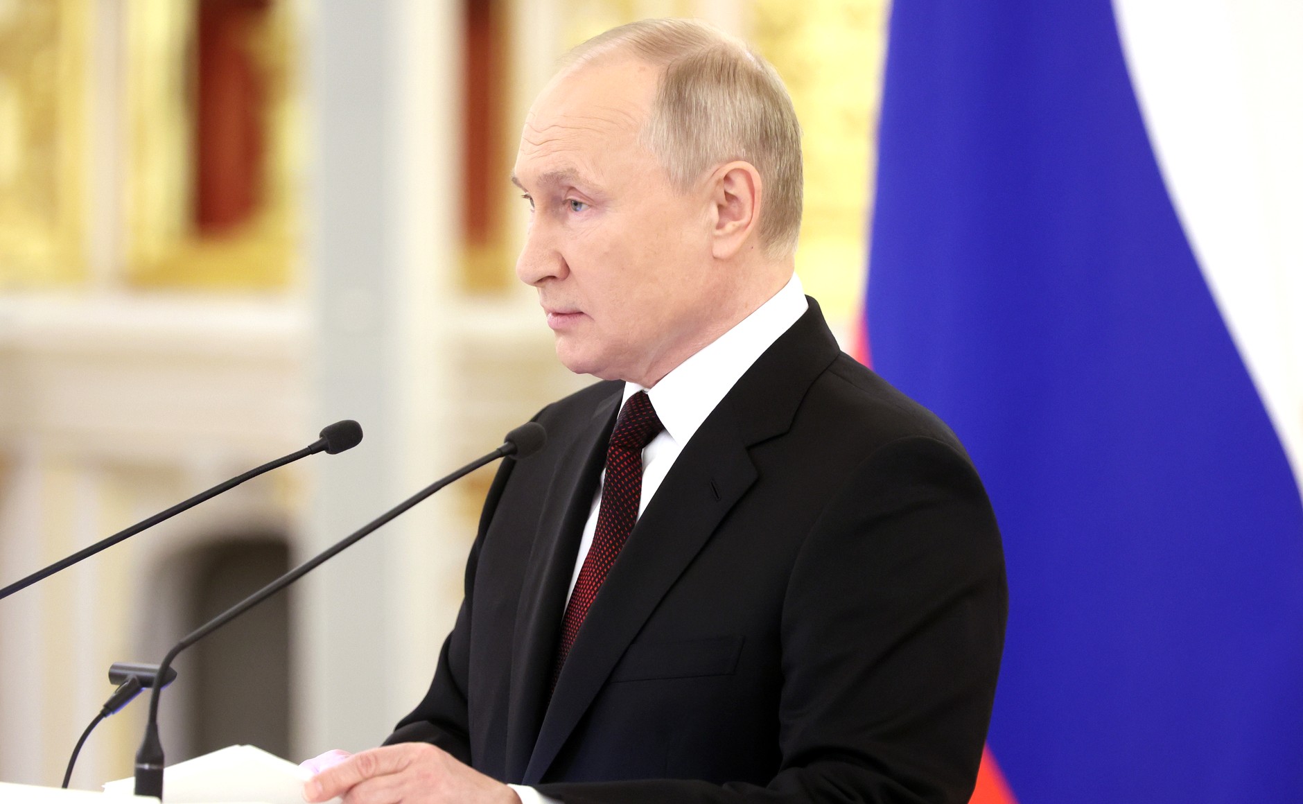Путин поручил утвердить единый подход к формированию кадрового резерва