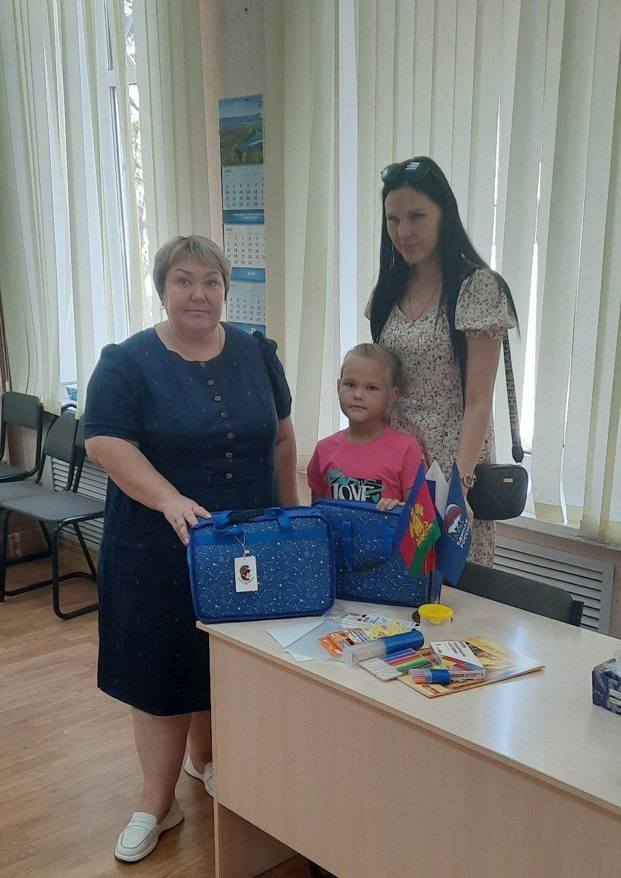 В приемной местного отделения партии «Единая Россия» Славянского района ведется ежедневно прием граждан по различным вопросам
