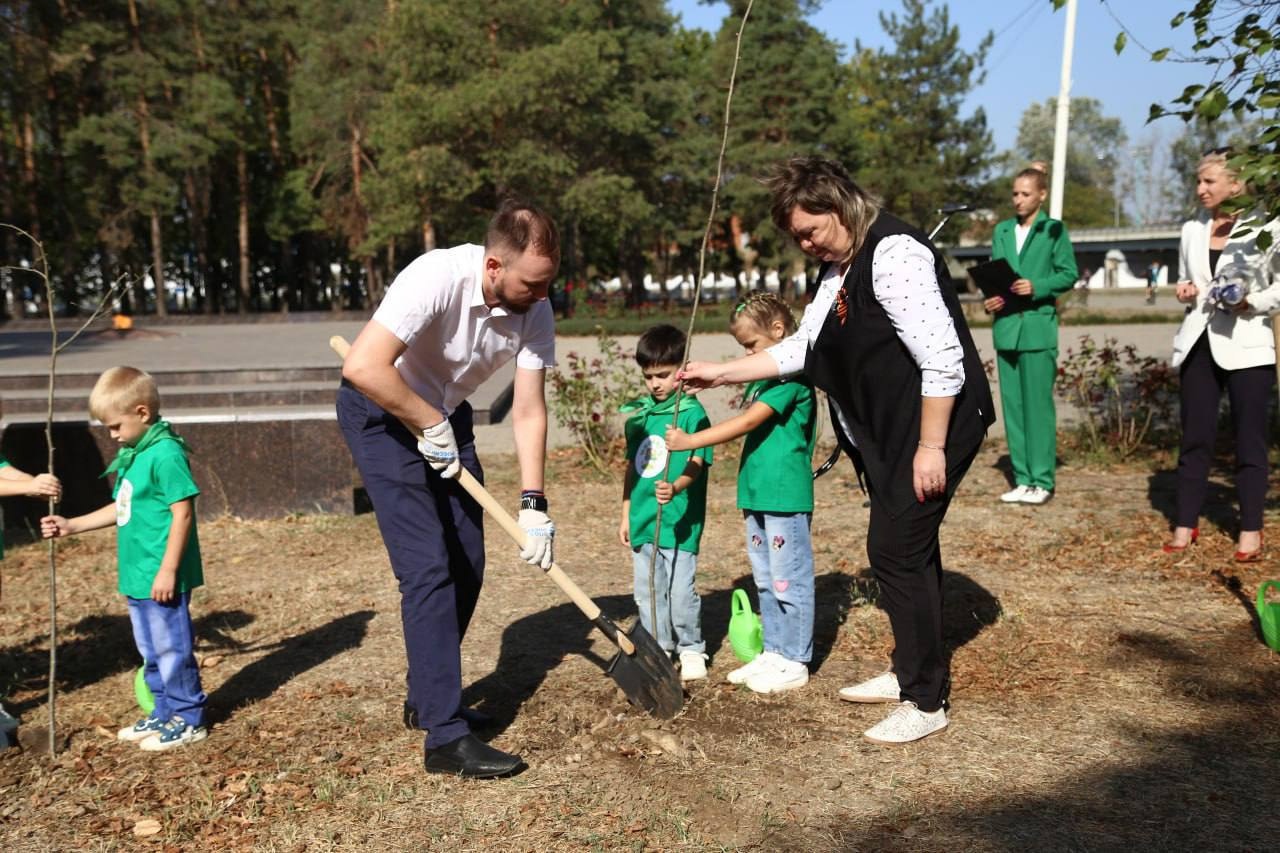 Абинский район, начиная с 2017 года, ежегодно принимает участие во Всероссийском экологическом субботнике «Зеленая Россия»
