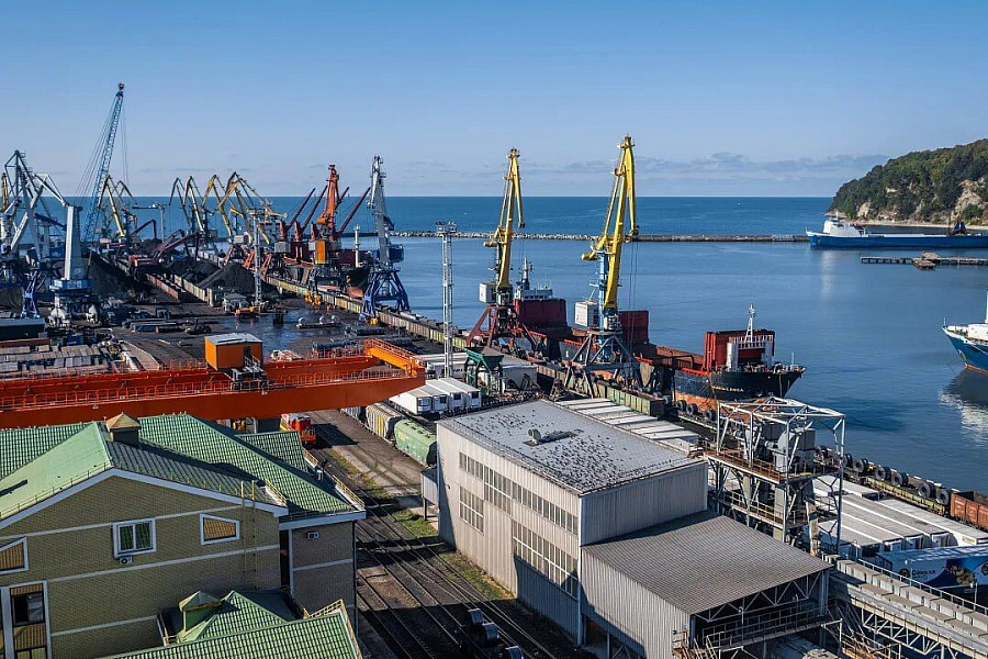 Туапсинский морской торговый порт на 10% увеличил выработку благодаря бережливым технологиям