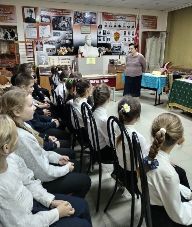 В школе №4 состоялось мероприятие, посвященное подвигу Федора Лузана