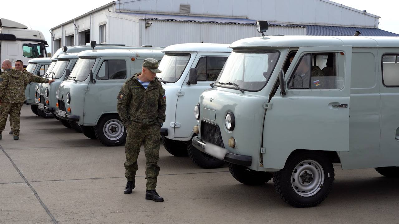 Бойцам-десантникам в помощь отправлены 6 автомобилей УАЗ «Буханка», монокуляры и квадрокоптеры