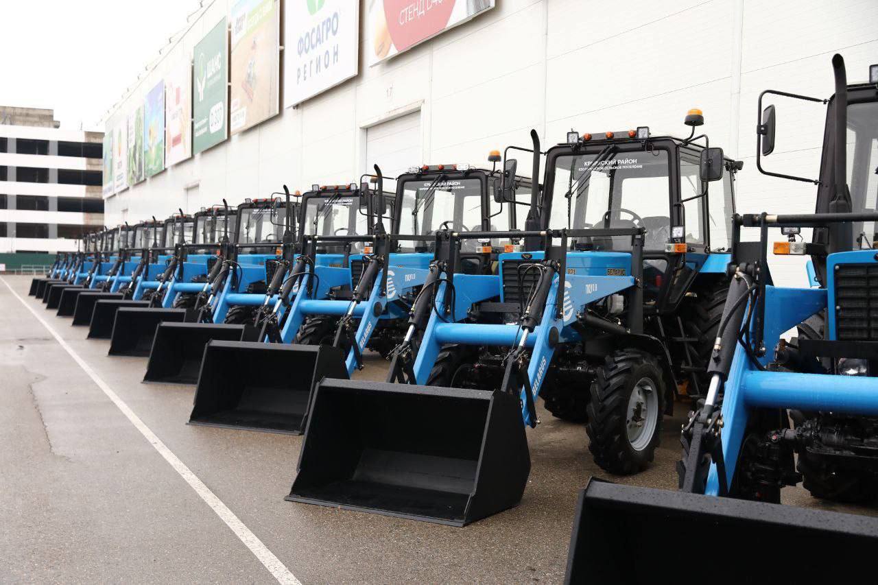 Три  поселения Абинского района получат новые тракторы