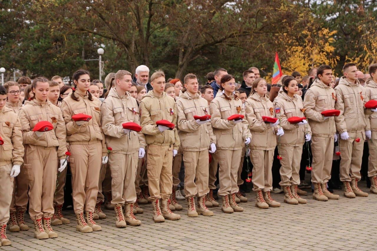 30 юношей и девушек вступили в «Юнармию»