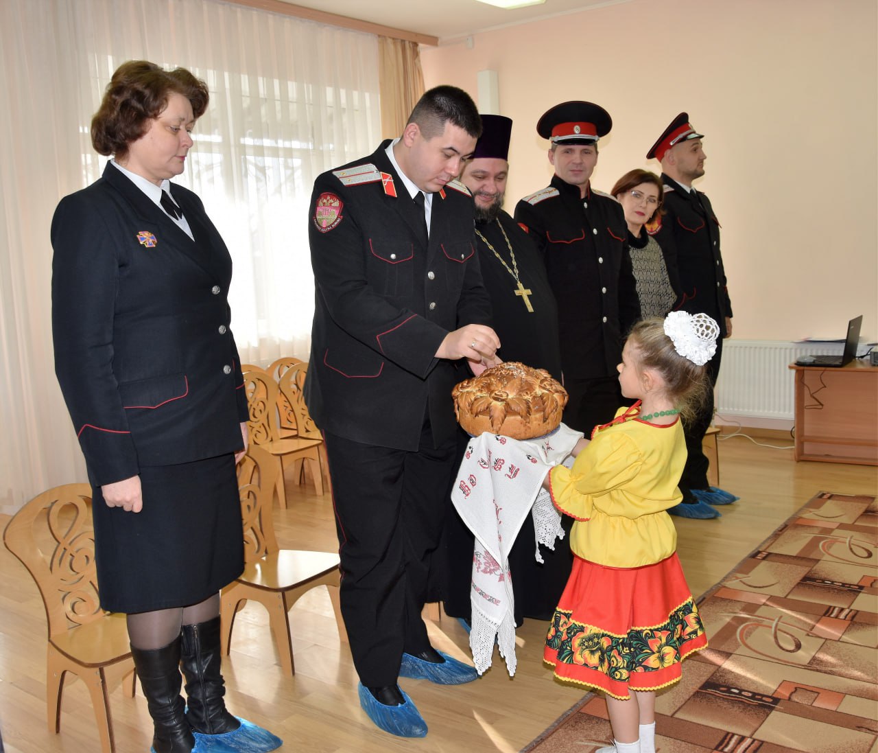Делегация из Краснодара проверила готовность детского сада №17 к присвоению регионального статуса «казачья образовательная организация»