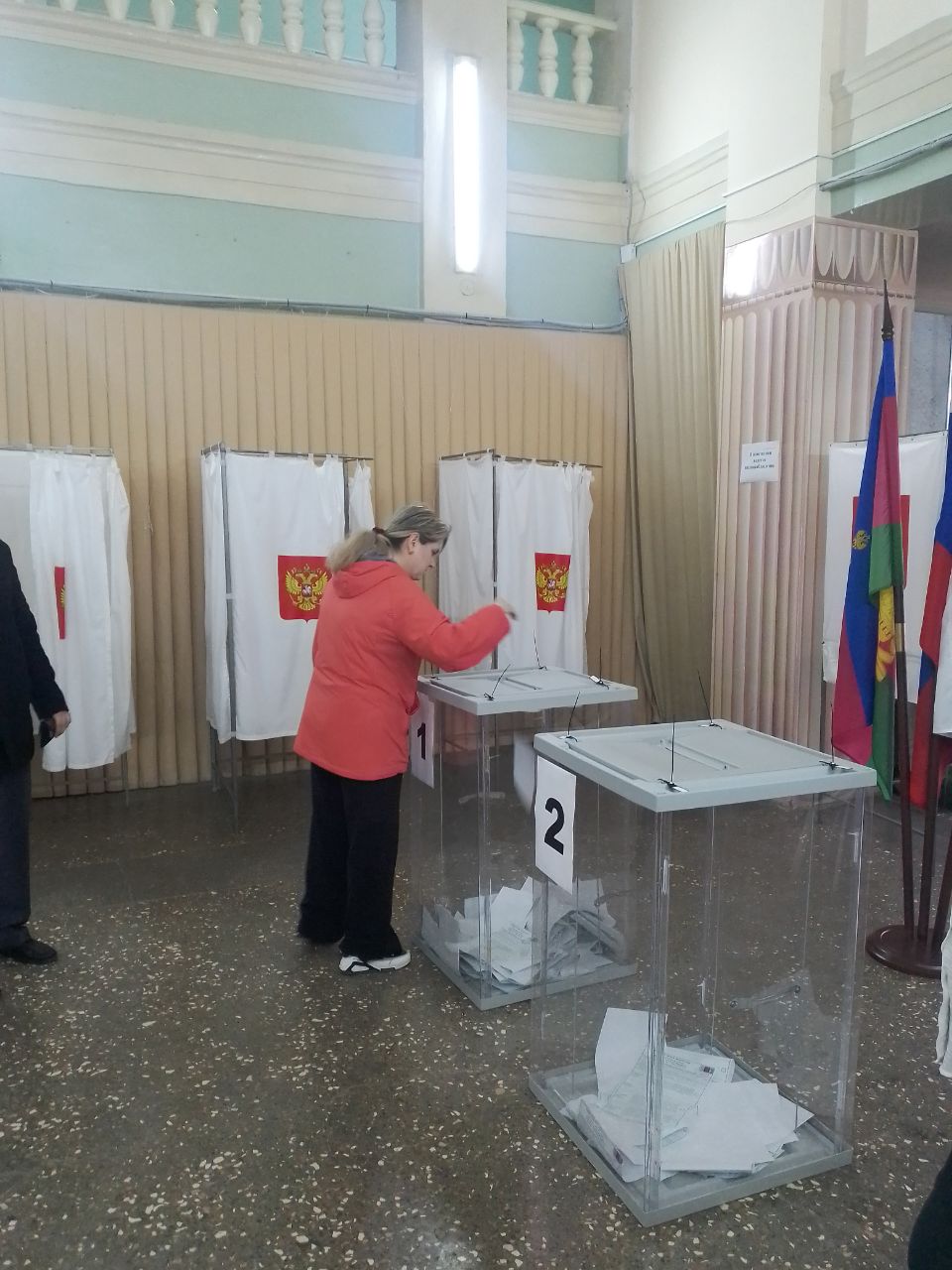 В Абинском районе в   8:00 открыли свои двери все избирательные участки