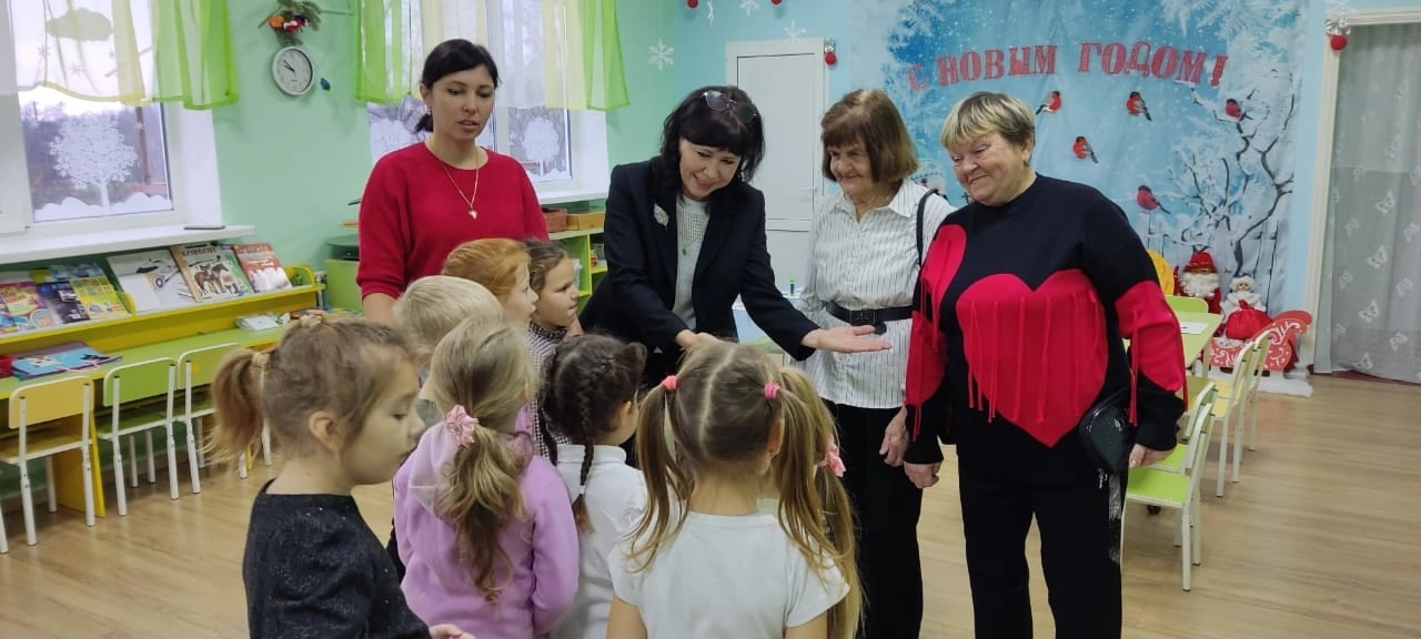 «Серебряные волонтеры»