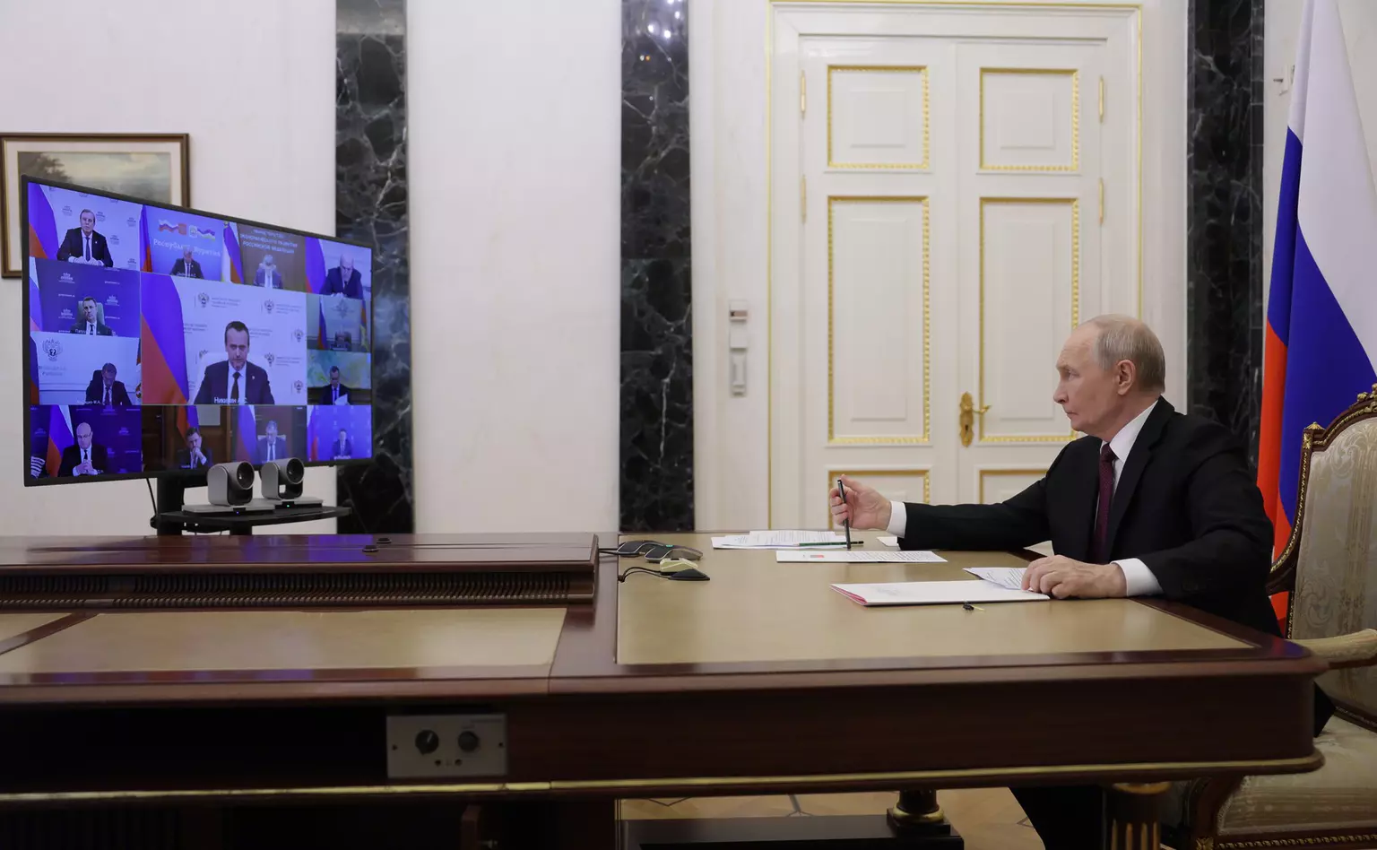 Путин объединяет все усилия для защиты от ударов БПЛА и стабилизации рынка топлива