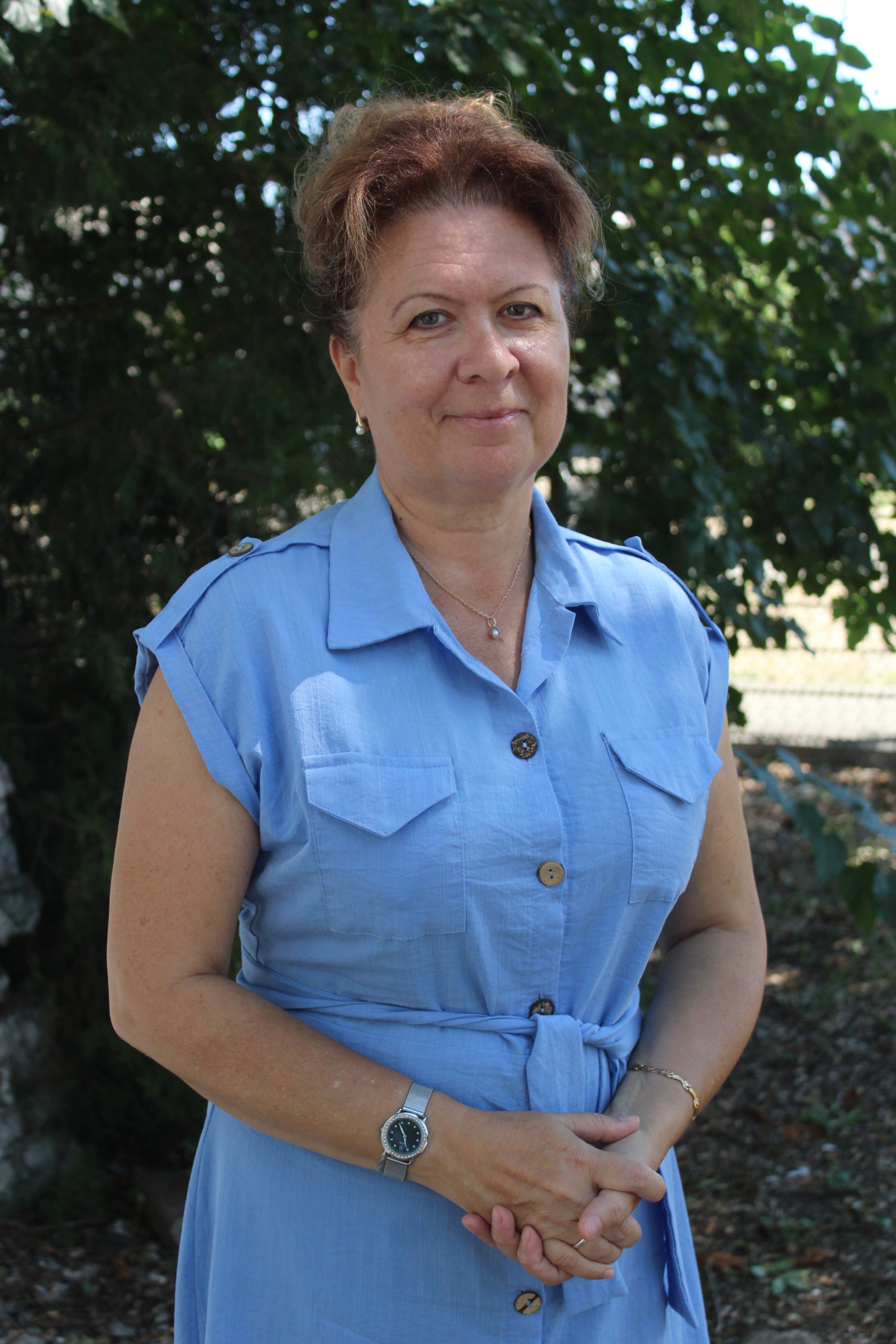 Рада служить